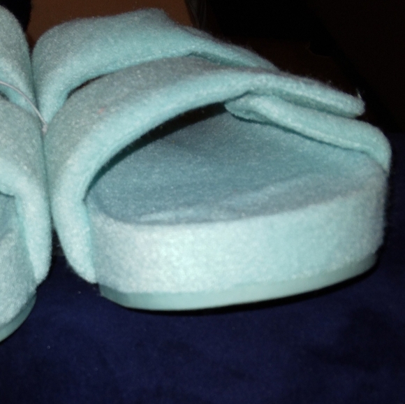 a•new day Shoes/sandals/slippers Sz 11 NWT. - Picture 7 of 12